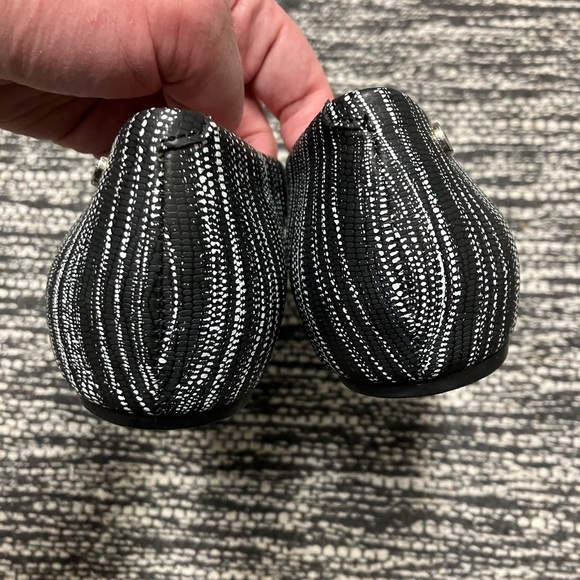 Calvin Klein Black and White Pointed Toe Flats - Picture 10 of 10